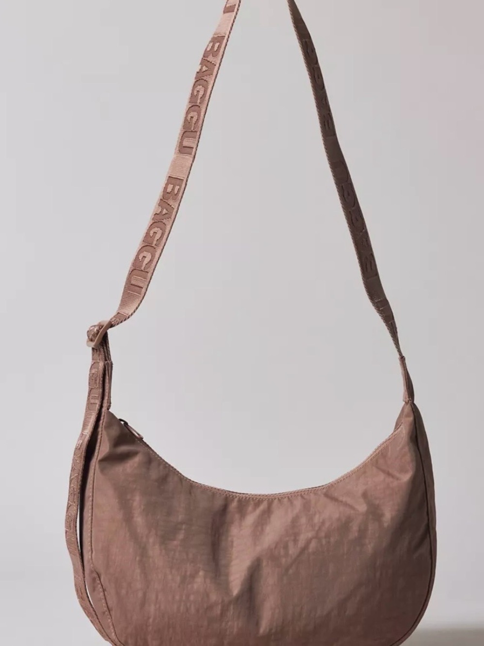 NWT Baggu medium crescent bag brown
